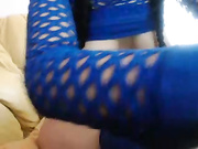 Брюнетка трахает свои дырочки