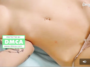 Alicia мастурбирует