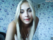 Красивая в танце.