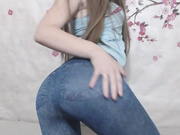 ilonalove трясет задницей