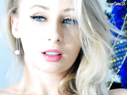 Olimpya показала сиськи