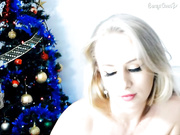 Olimpya показала сиськи