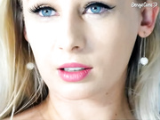 Olimpya показала сиськи