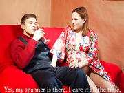 Беременная жена