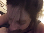 Трахает дурёху в рот на вебку. 2018