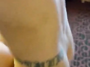 Домашнее видео. (Мужик трахает раком молодуху)