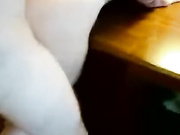 Домашнее видео. (Мужик трахает раком молодуху)