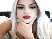 Красотка kissofacobra